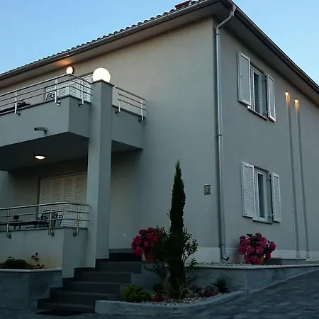 Mantinela * Malinska
