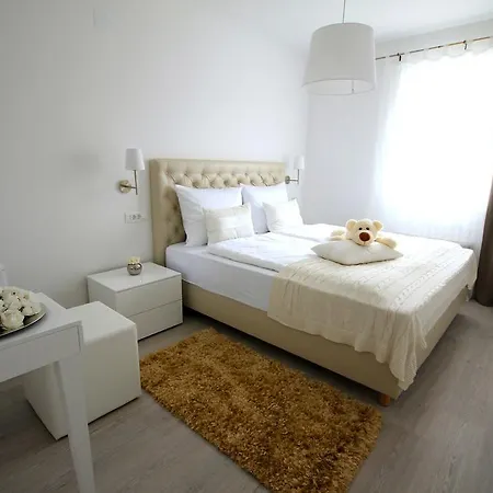 Mantinela Apartment